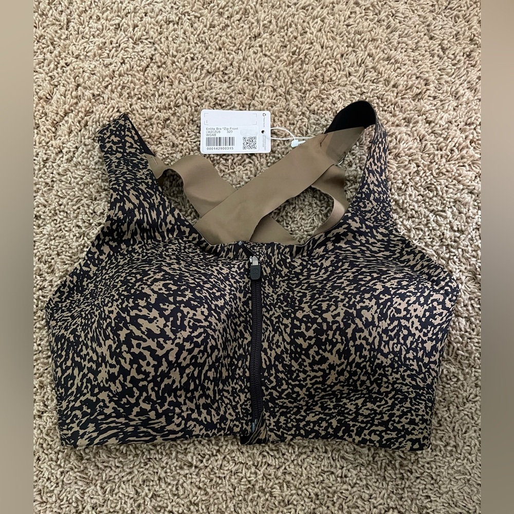 Lululemon Athletica 32DD NWT Enlite front zip